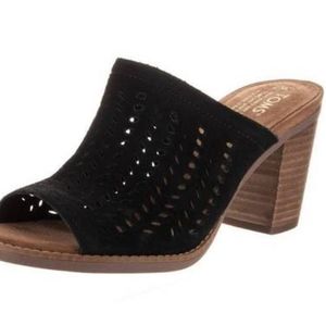 Majorca Toms Mule Size 5.5!